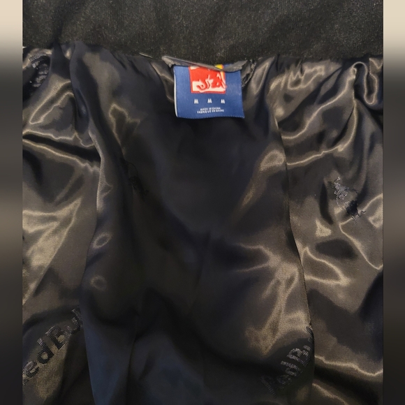 Red Bull jacket. Size medium. Grey. - Picture 4 of 9